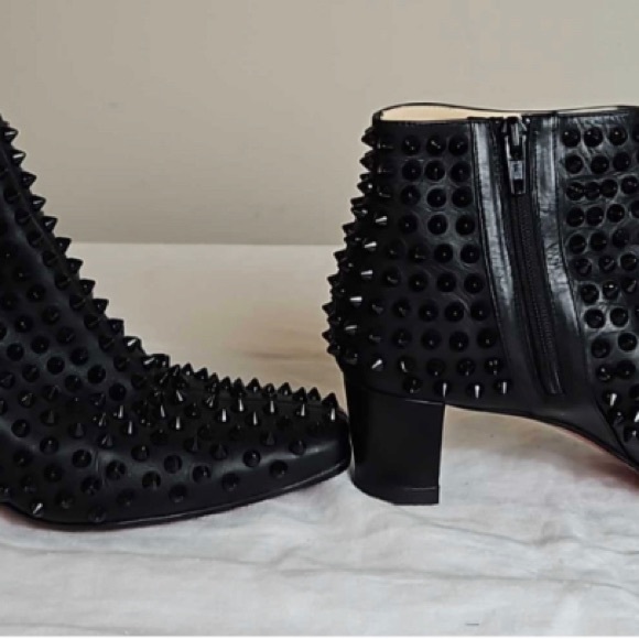Christian Louboutin Black Spike Stud Embellishment Mid Heel Ankle Boot - Picture 3 of 12